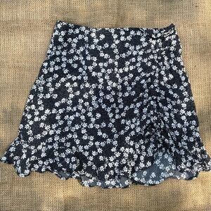 Womens Lettuce Trim Floral Skirt size xs